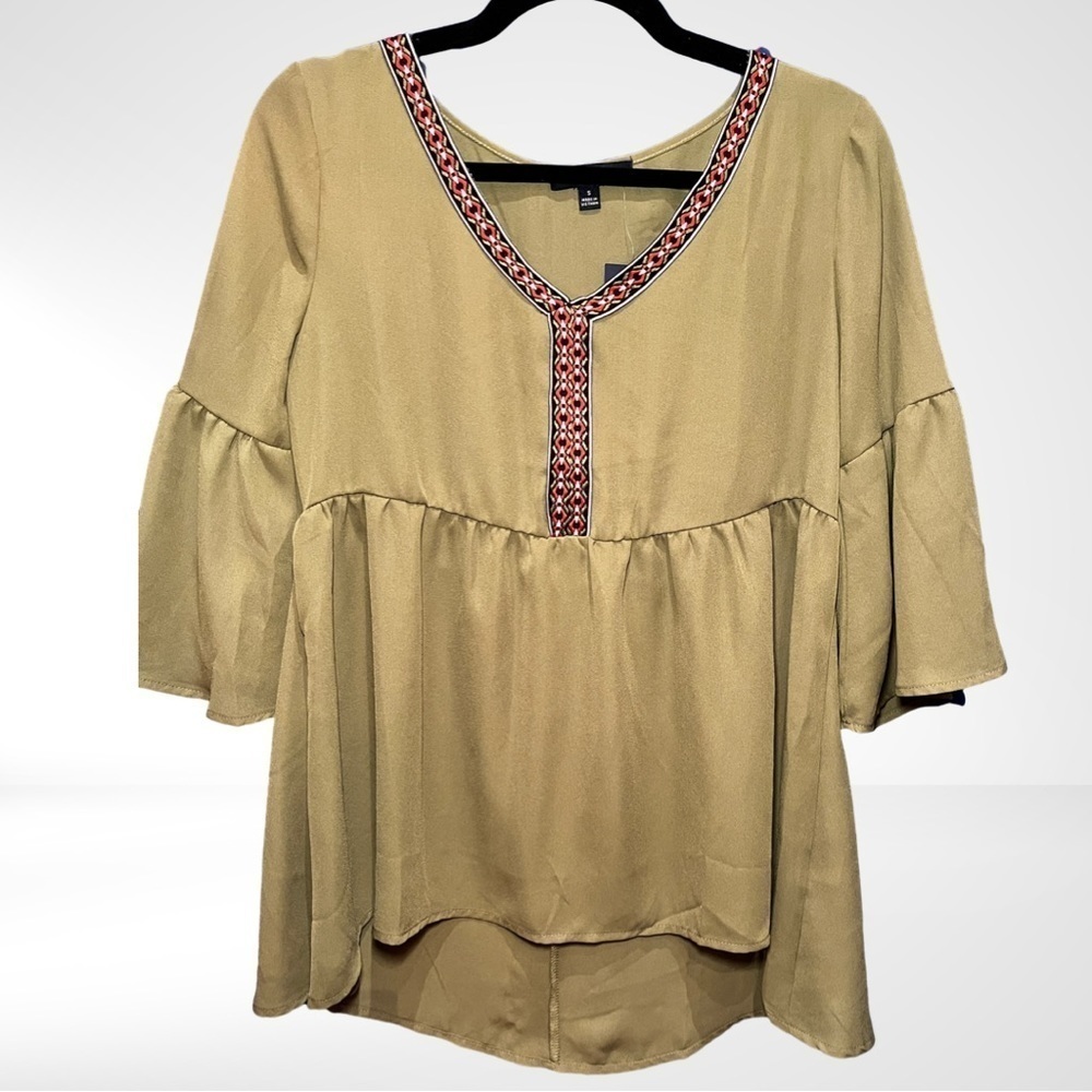 🎁 NWT CORVIA Boho olive green embroidered top Size Small​​​​​​​